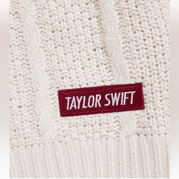 Taylor Swift Red Album Taylor’s Version TV Cardigan Size M/L - Picture 3 of 5